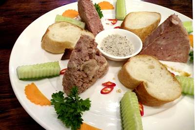 Độc đáo như pa-tê thịt kho tàu! Độc đáo như pa-tê thịt kho tàu!